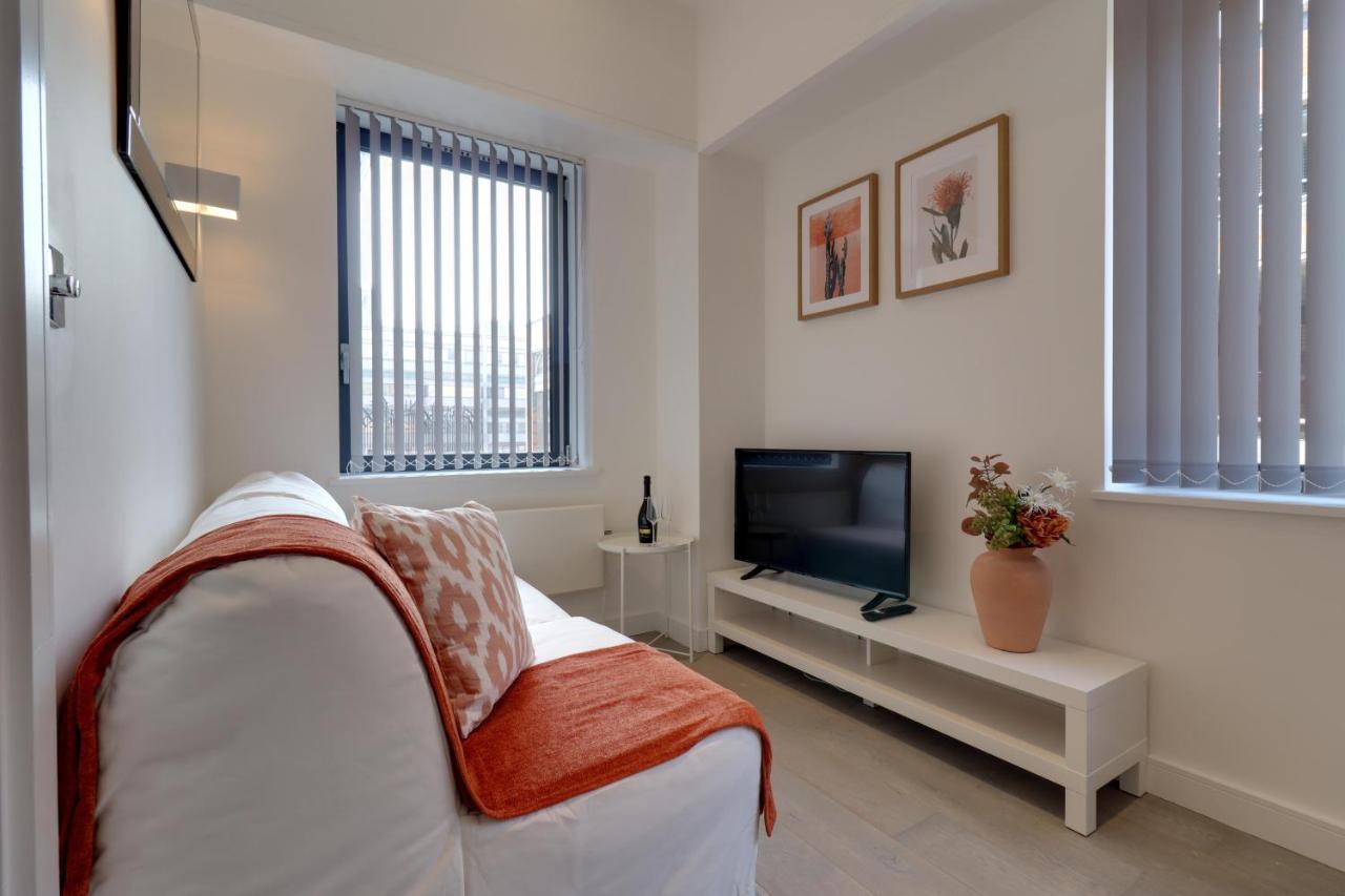 La Casa Suites Slough Ngoại thất bức ảnh