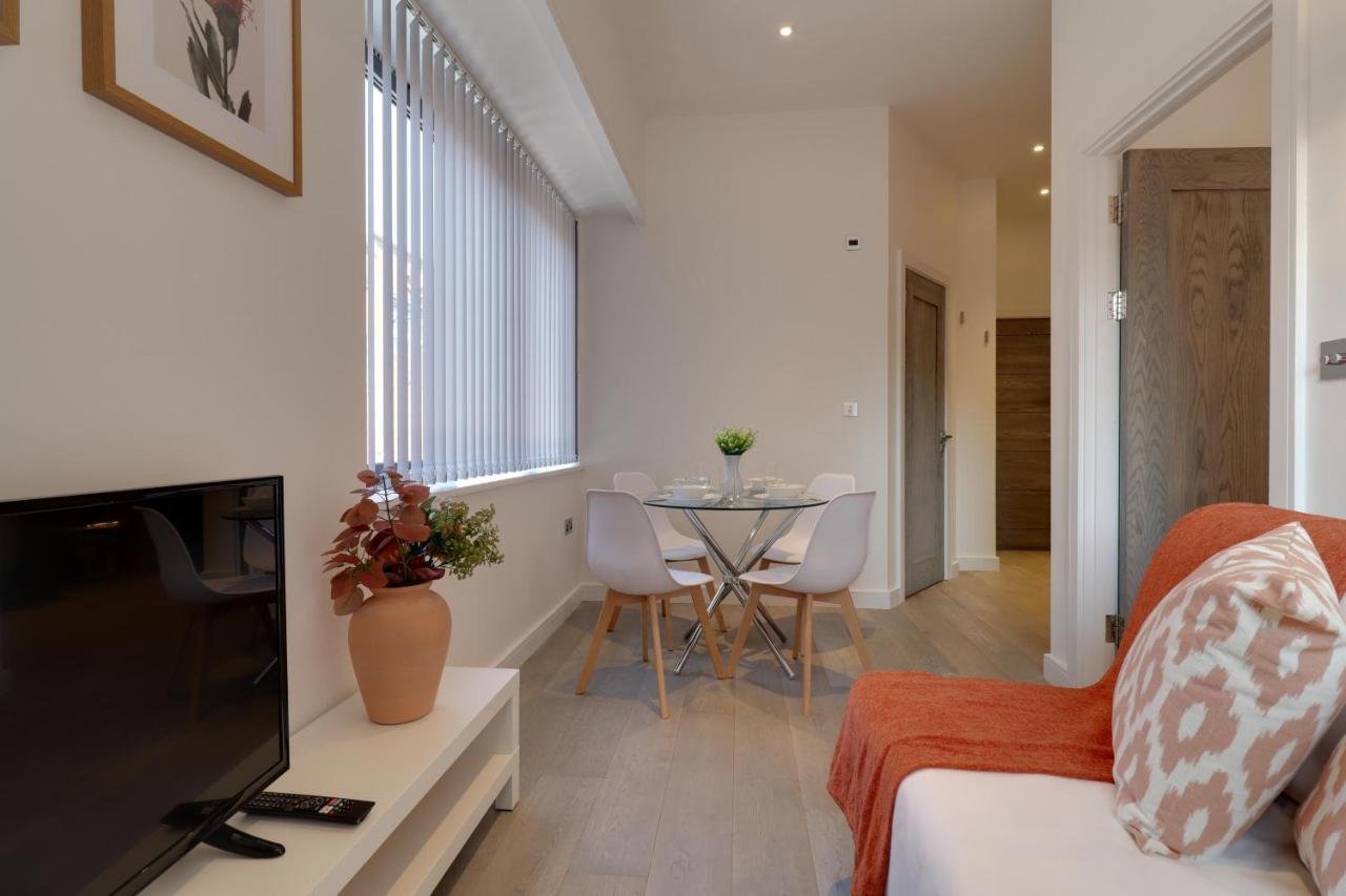 La Casa Suites Slough Ngoại thất bức ảnh
