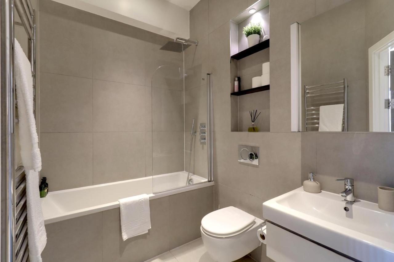 La Casa Suites Slough Ngoại thất bức ảnh